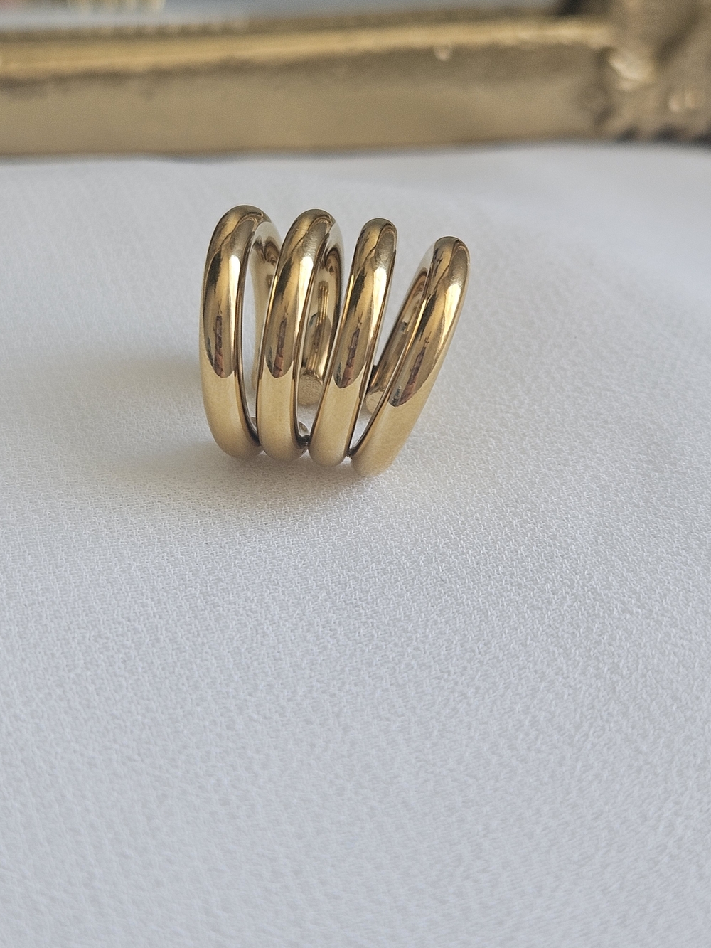 👑 The Dallas Multi-Layer Fluid Ear Cuff